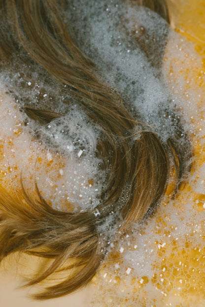 Wig Wash ™ Shampoo for Human Hair Wigs & Extensions – Linen Oil Formula (8oz)